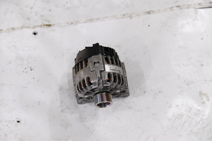 GRAND SCENİC ÇIKMA YEDEK PARÇA MEGAN2 ŞARZ DİNAMOSU